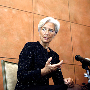 IMF承诺向几内亚提供更多经济援助助抗击埃博拉