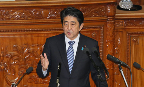 幕僚辞职受打击日媒称绑架案成安倍“救命稻草”