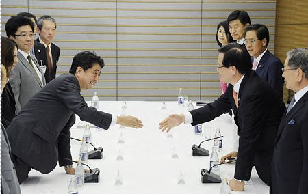 安倍接见韩国会议长称无意修改“河野谈话”