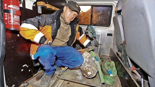 �¹�Ľ��ڷ��־��Ͷ�ս����ը����ǧ������ɢ