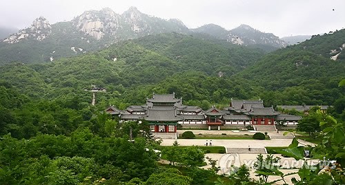 韩国政府批准两个宗教团体访朝申请(图)