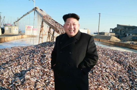 金正恩视察水产单位表满意其妹金与正随行(图)