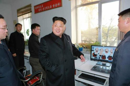 金正恩视察电影制片厂要求怀壮志建动漫大国