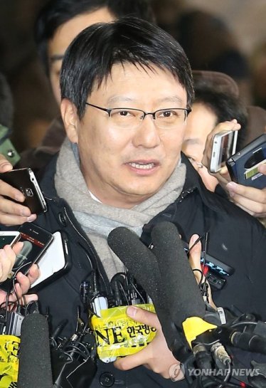 朴槿惠胞弟卷入青瓦台文件外泄案遭检方传唤