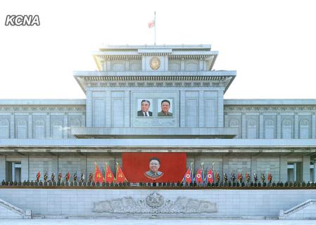 朝鲜举行金正日逝世3周年追悼大会金正恩出席