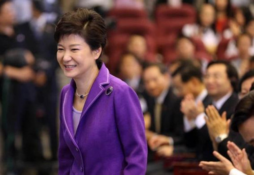 韩媒:朴槿惠支持率跌破40%政务改革势在必行