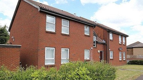 英国一女护士死在家中7年无人知晓成干尸(图)