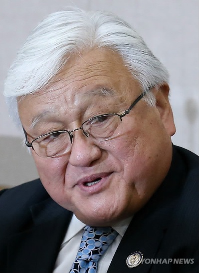 美国日裔议员:向安倍提慰安妇问题是浪费时间