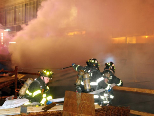 ŦԼһ����վ�����������2������Ա���ˣ�ͼ��