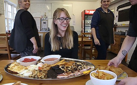 英咖啡厅推出高热量巨型营养早餐内含69种食物