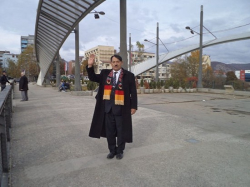 �������ϣ���տ�����һ���ӽ���󷢺��