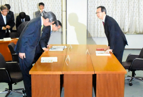 日本政府敦促福岛将核废弃物搬至暂存设施内