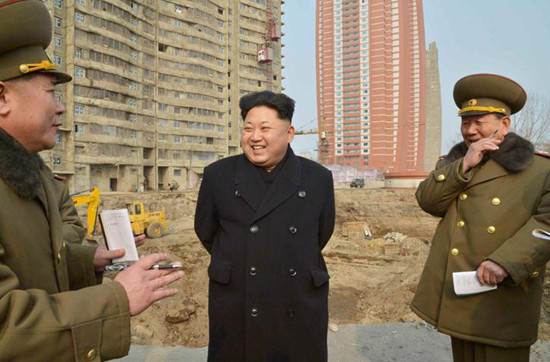 金正恩乘专机视察科学家建设工地要建世界级城市