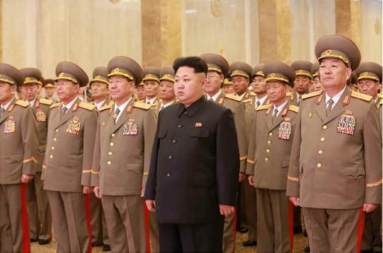 金正恩参谒锦绣山太阳宫纪念金正日诞辰73周年