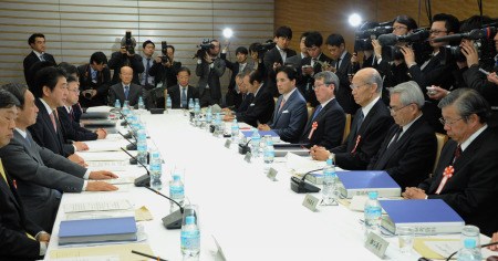 日媒分析安倍谈话专家会成员多为安倍亲信