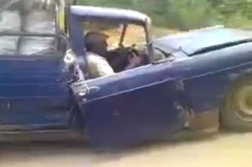 非洲现史上最烂汽车车门掉落砸伤司机(图)