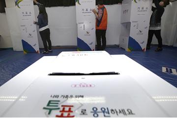 ��������Ա�ٲ�ѡ����Ԥ��ͶƱ����72��ͶƱվ