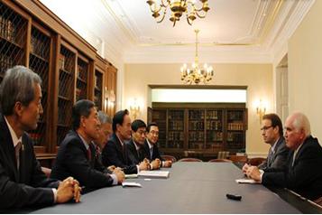 韩美议员外交协议会议首次举行加强韩美同盟关系