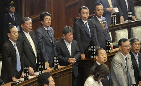 日本成立专门机构确保安保法推进遭在野党反对