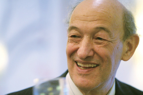 ��ѧ�ߣ��ձ�Ӧ��ս��70����̸���г��ϴ���