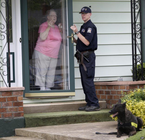 美纽约州两囚犯越狱协助其逃跑女狱官或被起诉