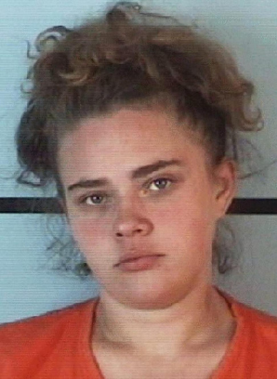 女子等2小时未见到医生怒用打火机触发喷水灭火器