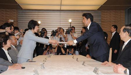 安倍称与普京“相互信赖”拟尽早解决领土问题