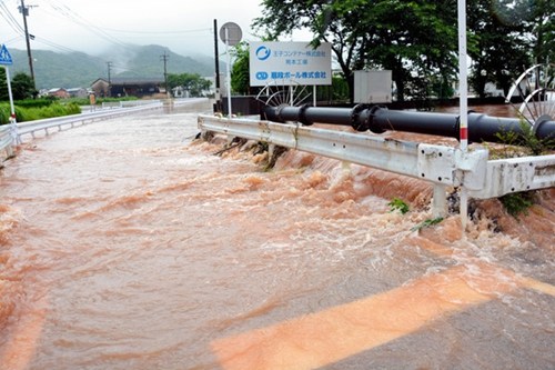 日本九州地区普降暴雨雨量远超往年气象厅预警
