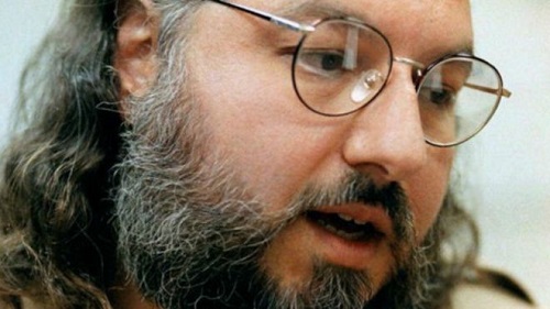 �������ͷ�һ����ɫ�м����������Э���޹�