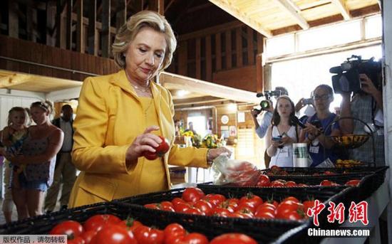 希拉里去百货公司做头发“御用”理发师要价高