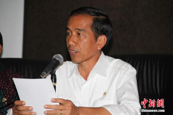 日媒:印尼总统佐科支持率大跌或被迫改组内阁