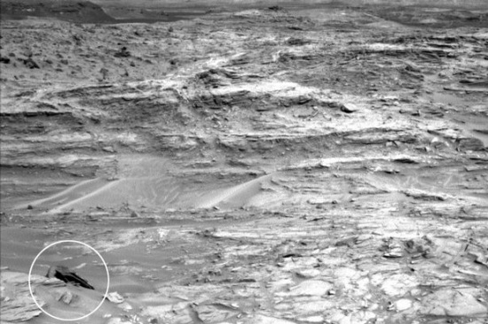 好奇号在火星发现奇特物体疑似“星战飞船”(图)