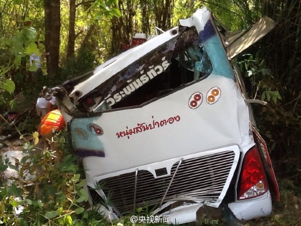 泰国巴士翻车11名马来西亚华人遇难无中国游客