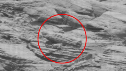 火星表面疑现“外星人墓地”似埃及木乃伊石棺(图)