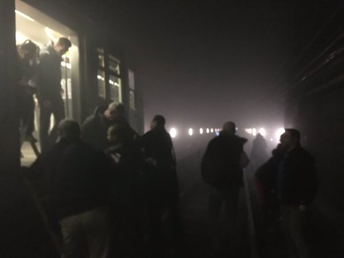 布鲁塞尔地铁站爆炸乘客讲述撤离时亲身经历