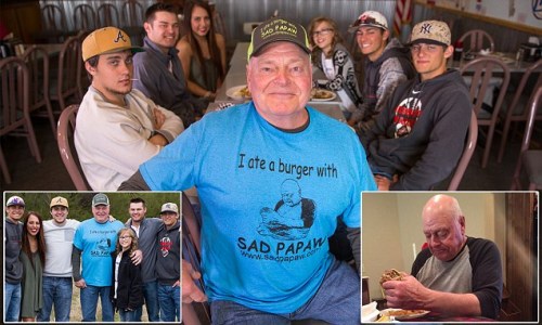 үүΪ����ư��ĺ������Ÿ���һ���ž�չЦ��