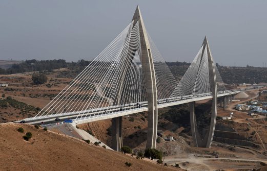 非洲最长斜拉桥摩洛哥建成通车全长近千米(图)