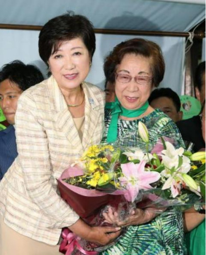 首位女性当选东京都知事才华出众曾任女防长(图)