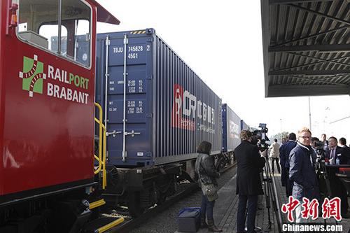 ��ŷ������ͨһ�����к����������������