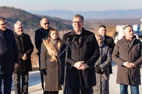 武契奇强调台湾是中国领土 全力支持一个中国原则