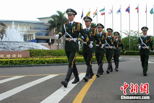 ����2000�����侯��פ���ǺͲ�����������