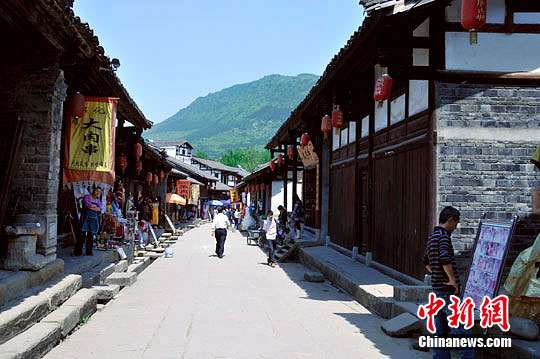 �߽��ѻ��ųǣ��������һ�ء�����������ʷ����ͼ����2��