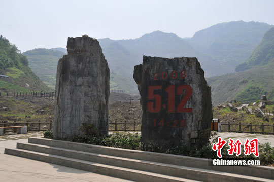 ��ͼ���ö��ӿڵ�����ַ��԰��¼������ȴ����ʹ��2��