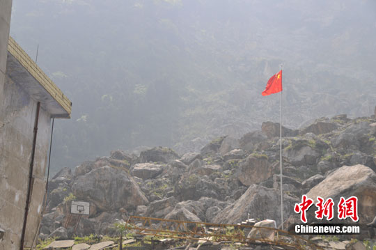 ��ͼ���߽��������س�����ʷ�����г�ʹ���죨3��