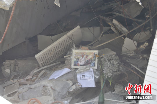 ��ͼ���߽��������س�����ʷ�����г�ʹ���죨6��