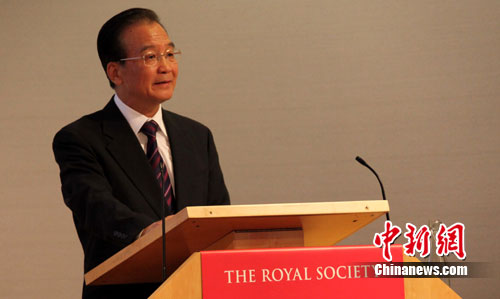 温家宝在英演讲：未来中国将充分实现民主法治