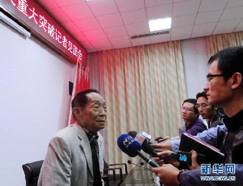 Ԭ¡ƽ̸�����ӽ�����Ķ��900��������Ϊ����