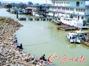 江西拟建大坝解决鄱阳湖常态化枯水专家反对(图)