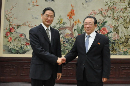 外交部副部长张志军会见朝鲜第一副外相金桂冠