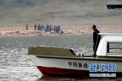 广西桂平沉船事故死亡人数升至12人失踪8人